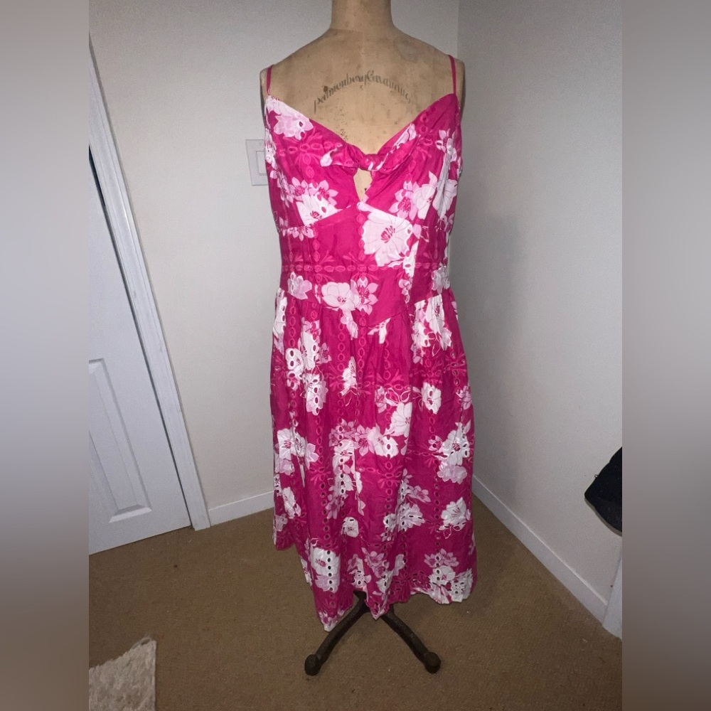 Francesca's Collections Pink and White Floral Midi Dress